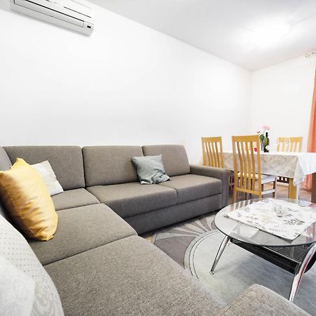 Vila Vodice Apartment Екстериор снимка